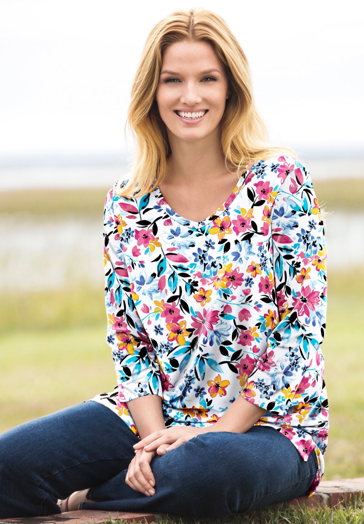 Perfect Printed Three-Quarter-Sleeve V-Neck Tunic, , alternate image number 6