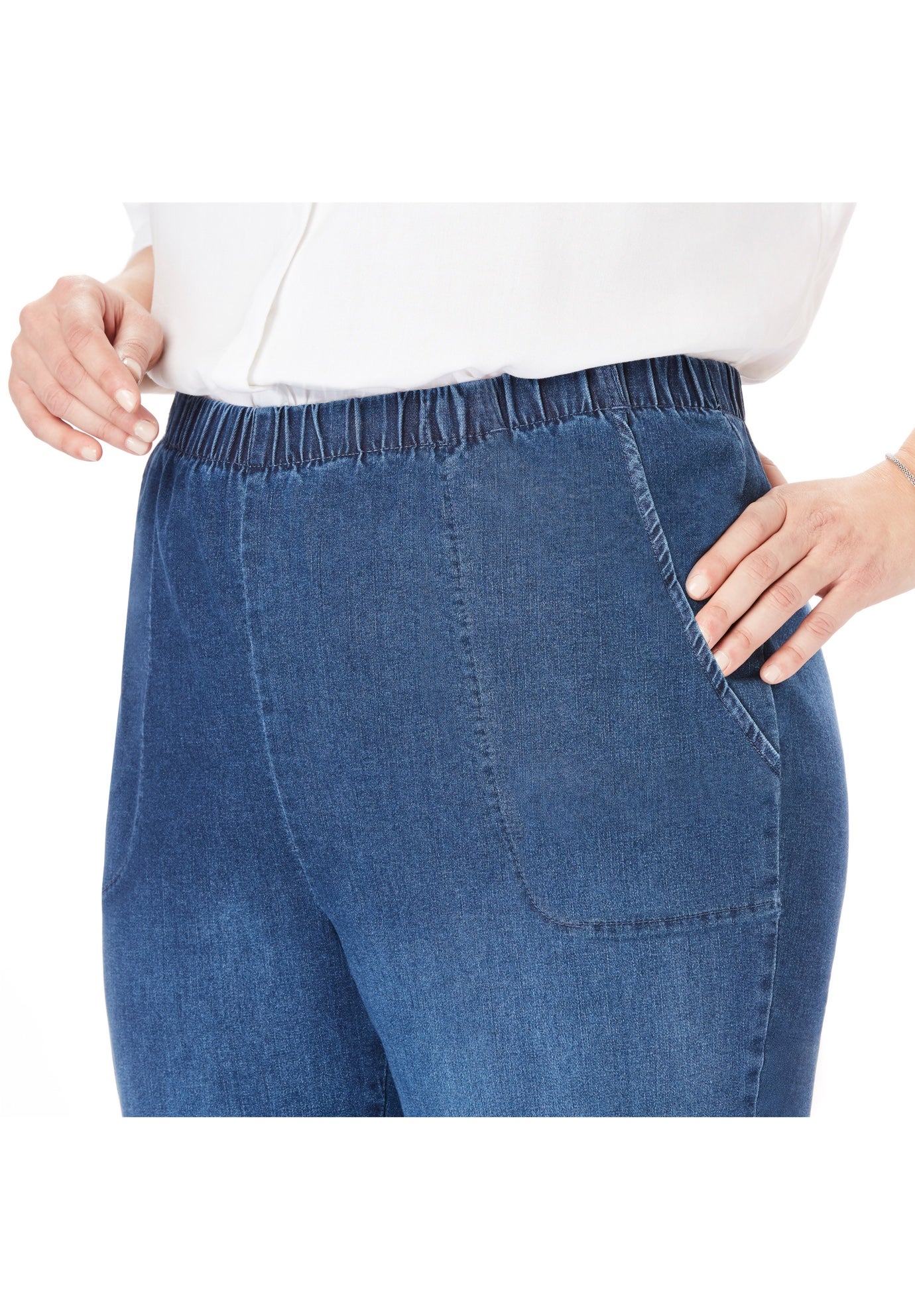 Straight Leg Fineline Pull-On Stretch Denim Jeans image number 6