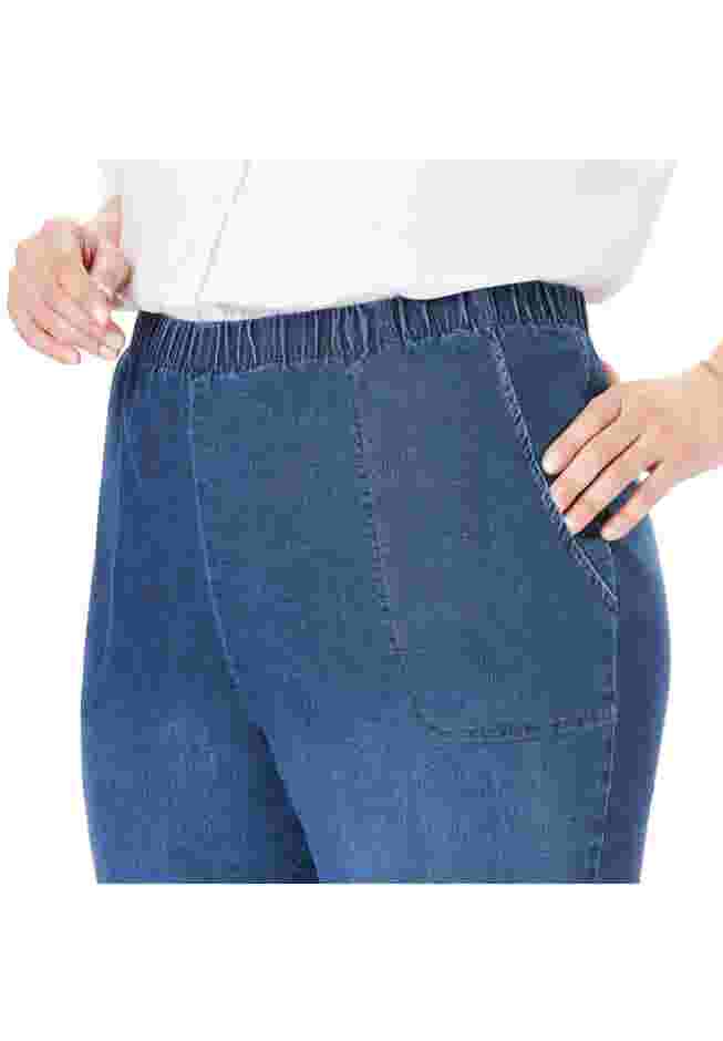 Women’s Plus-Size Straight Leg Fineline Pull-On Stretch Denim Jeans image number 6