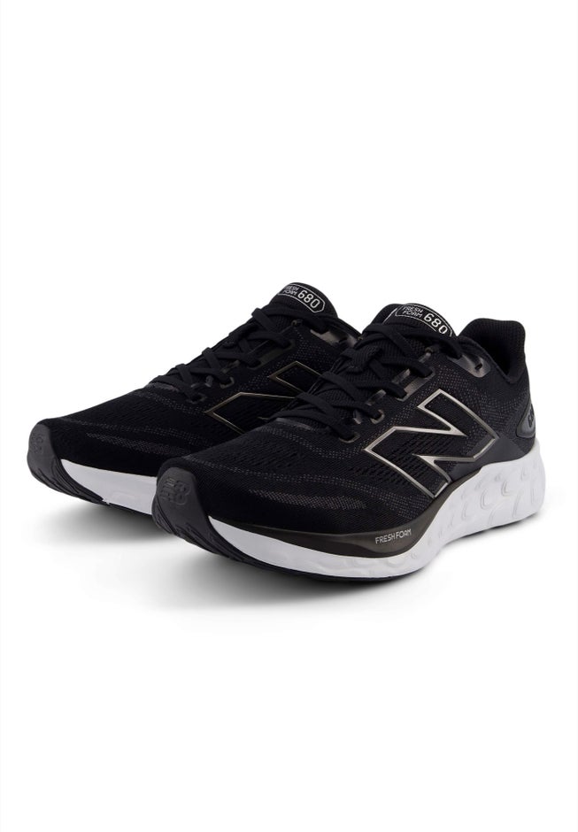 New Balance® M680 V8 Shoe image number 2