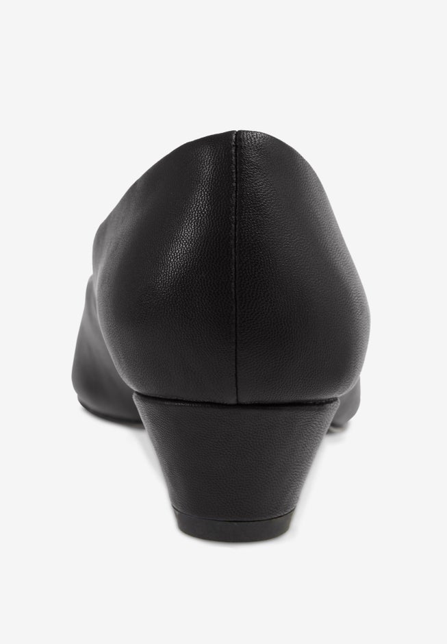 The Vida Leather-Like Slip On Pump image number 1