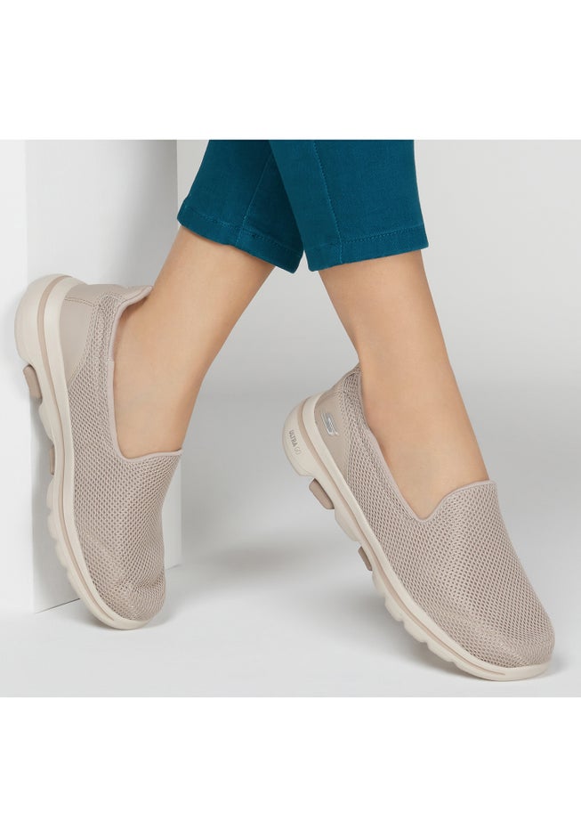 The Go Walk Slip-On image number null