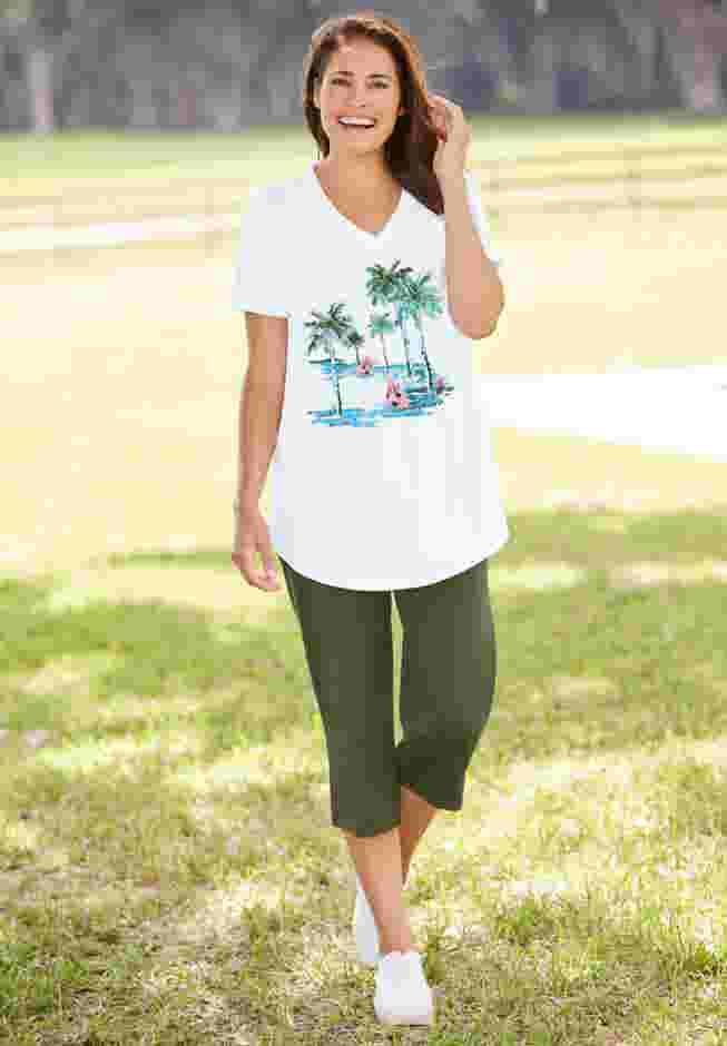 Two-Piece V-Neck Tunic & Capri Set image number 4