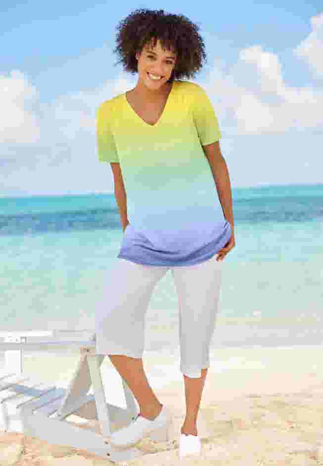 Short-Sleeve V-Neck Shirred Tee image number 5