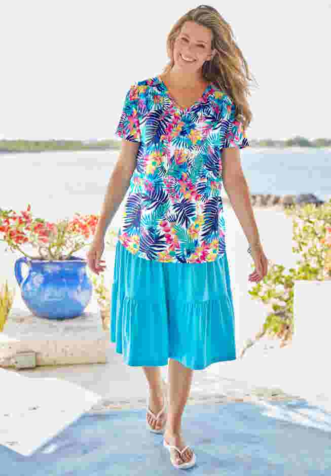 Short-Sleeve V-Neck Shirred Tee image number 5
