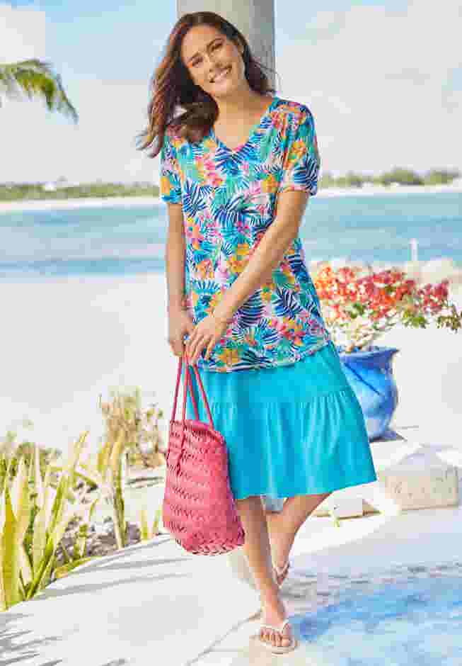 Short-Sleeve V-Neck Shirred Tee image number 0