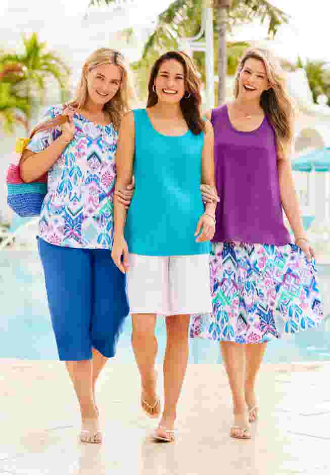 Short-Sleeve V-Neck Shirred Tee image number 7