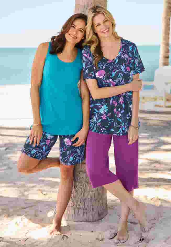 Short-Sleeve V-Neck Shirred Tee image number 8