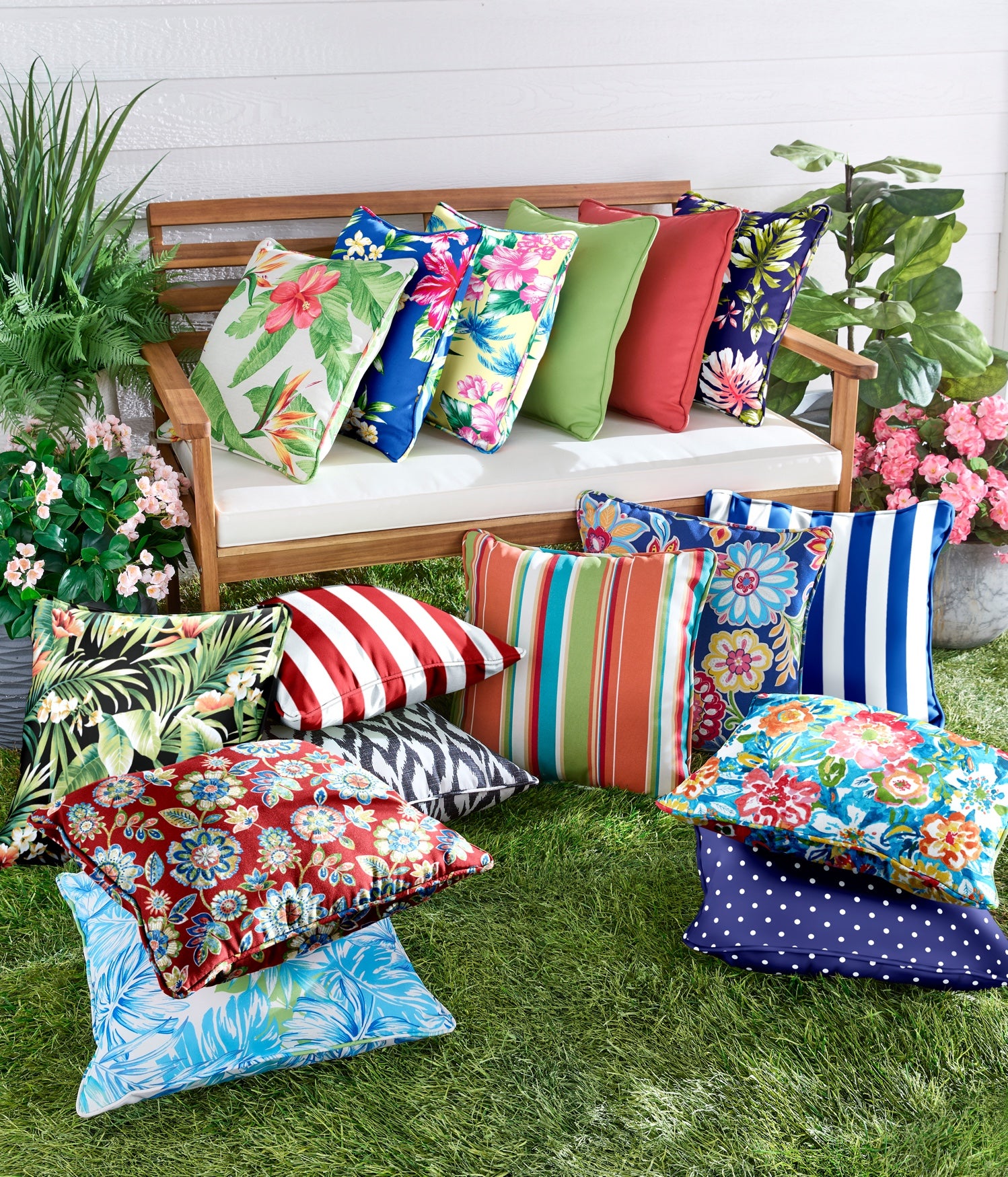 BH Outdoor Performance 20" Square Throw Pillow image number 2
