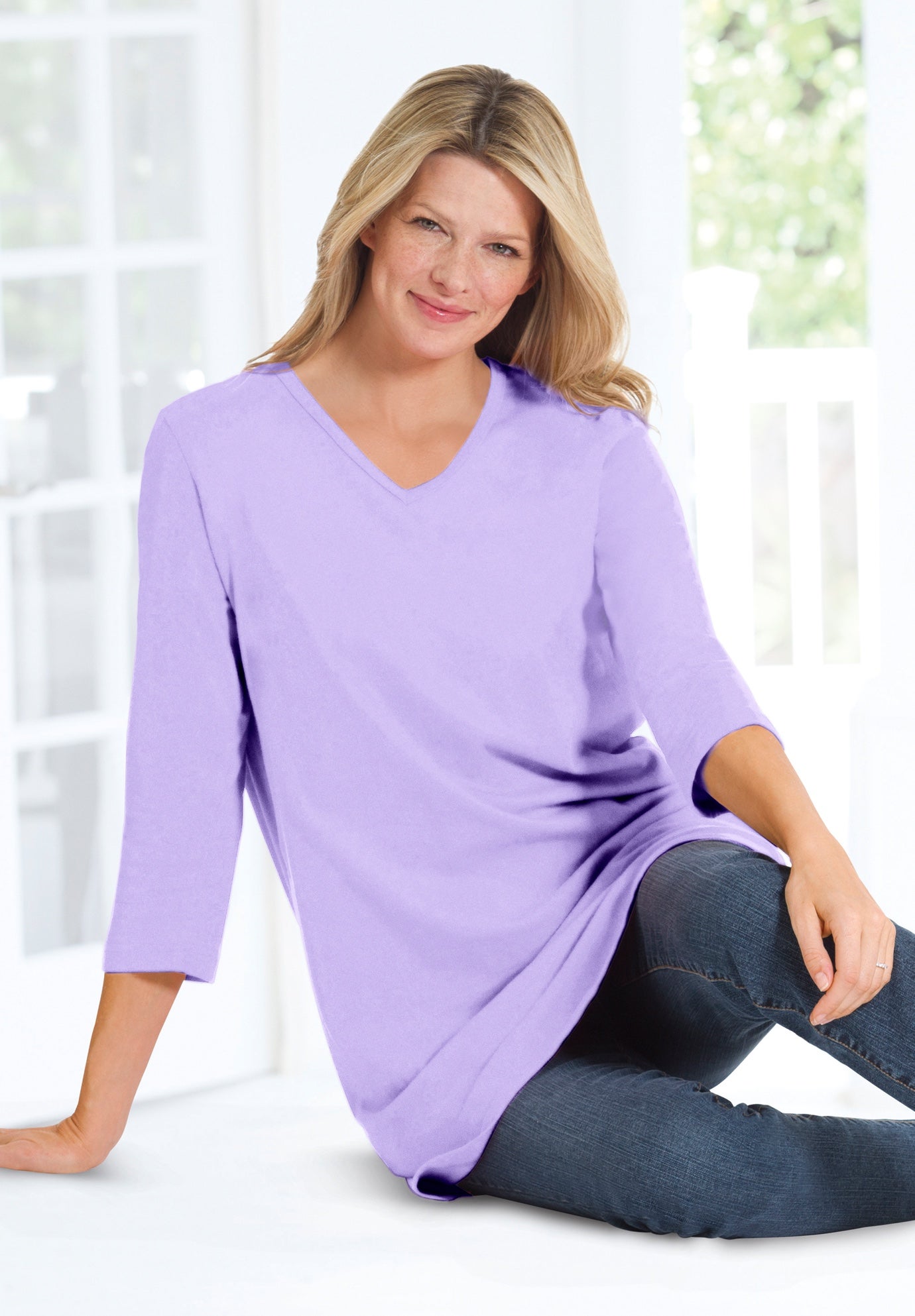 Perfect Three-Quarter Sleeve V-Neck Tunic image number 5