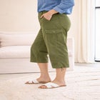 Mid-Rise Stretch Cotton Cargo Capris image number null