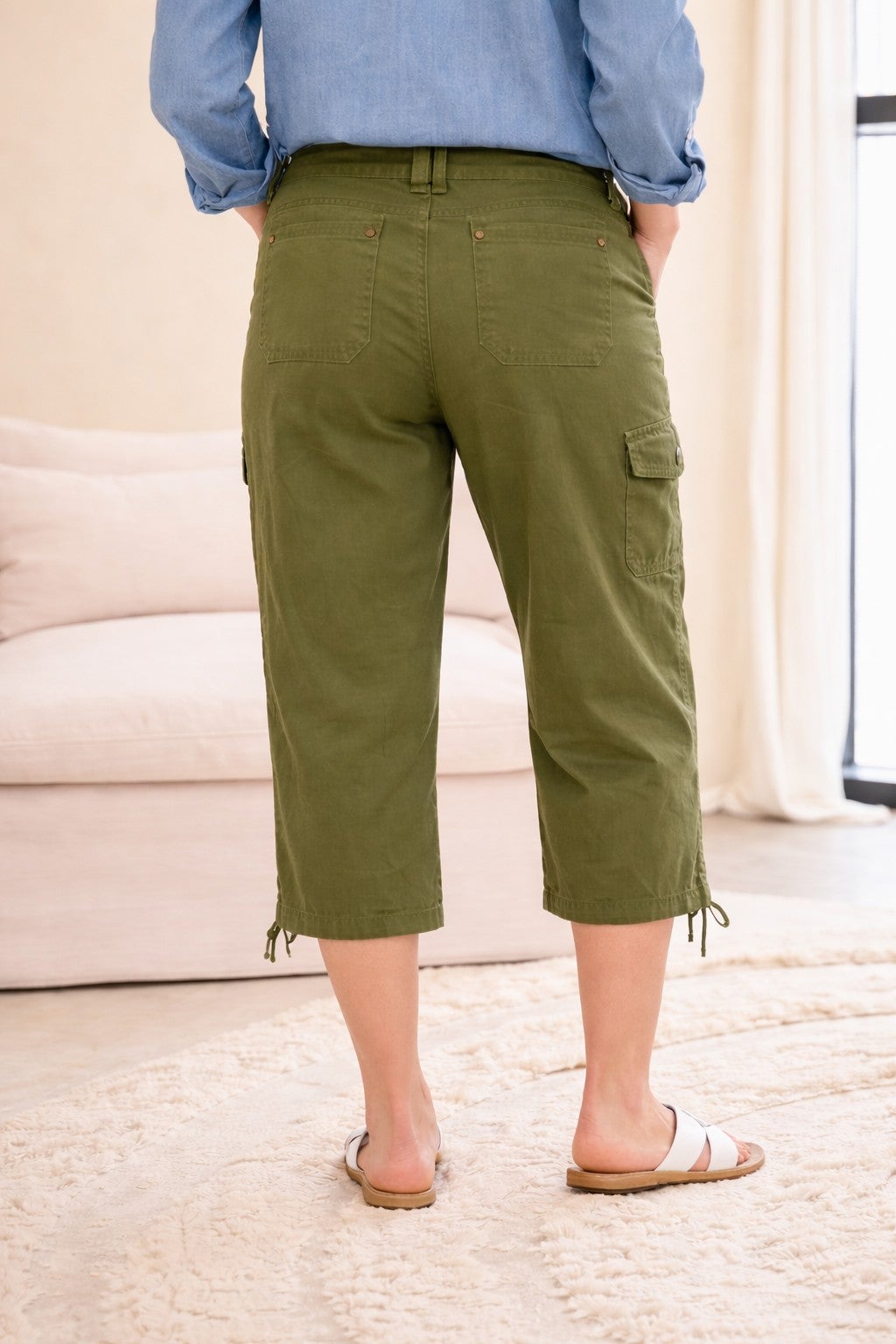 Mid-Rise Stretch Cotton Cargo Capris image number 2