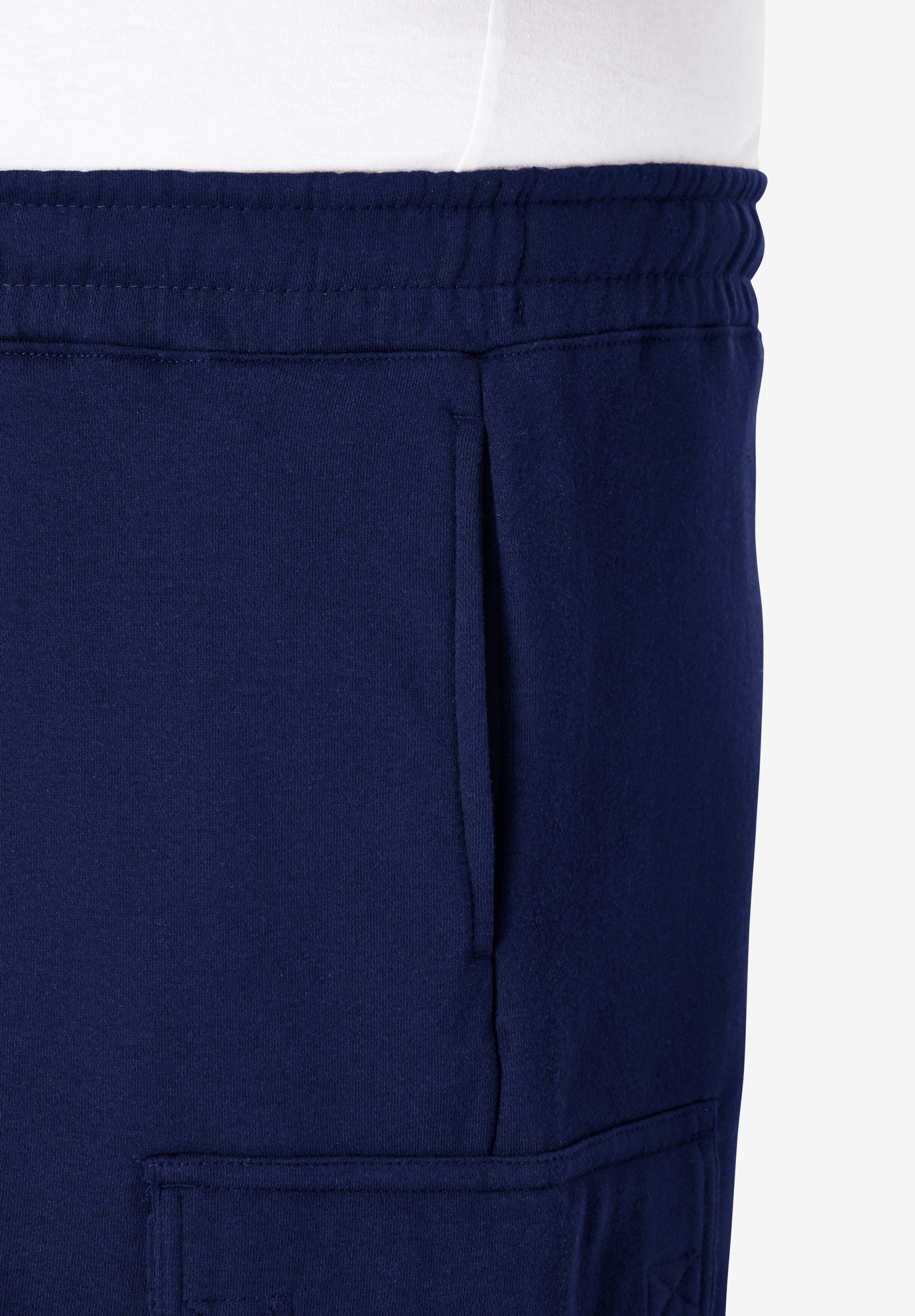 10" Fleece Cargo Shorts image number 3