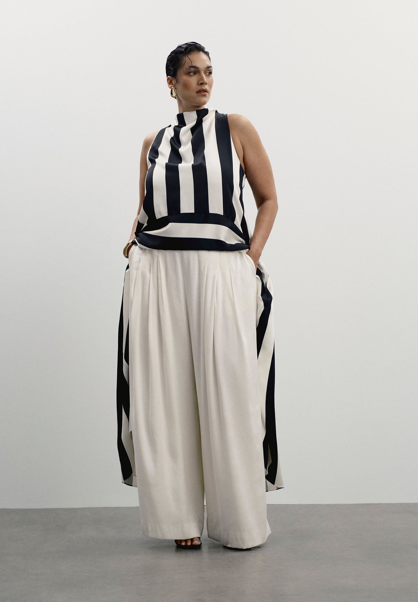 Soft Pleated Wide Leg Pant